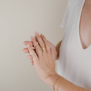 Dainty Cursive Name Ring