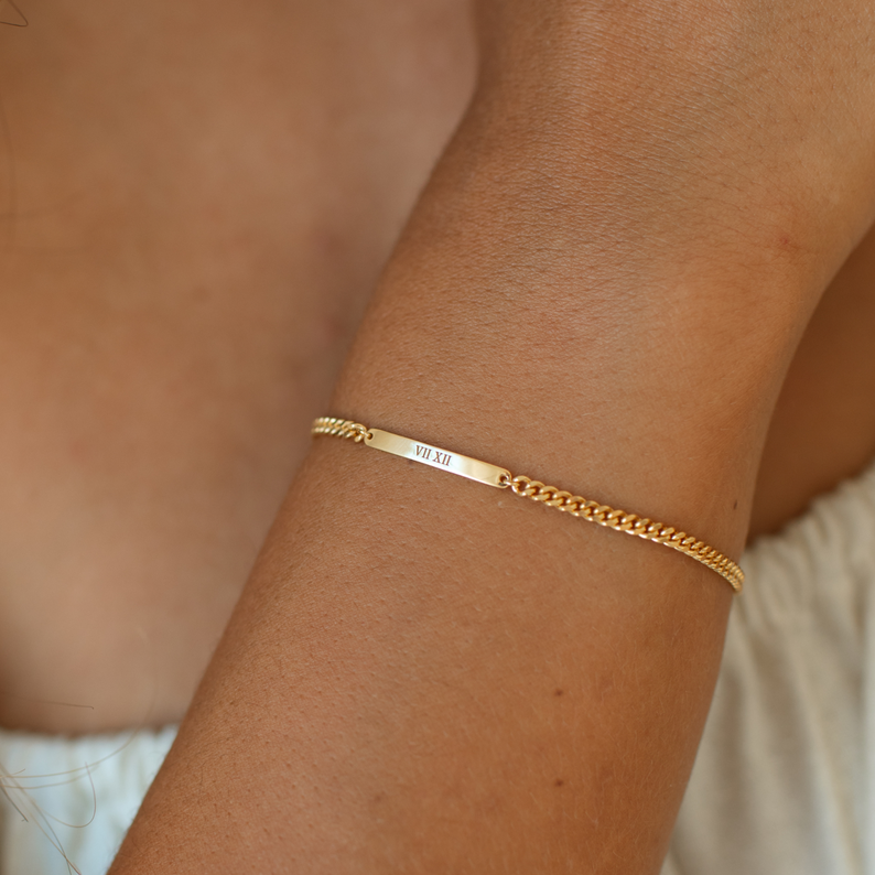 files/Grace_Personalized_Darcy_Engraved_Bar_Bracelet_1.png