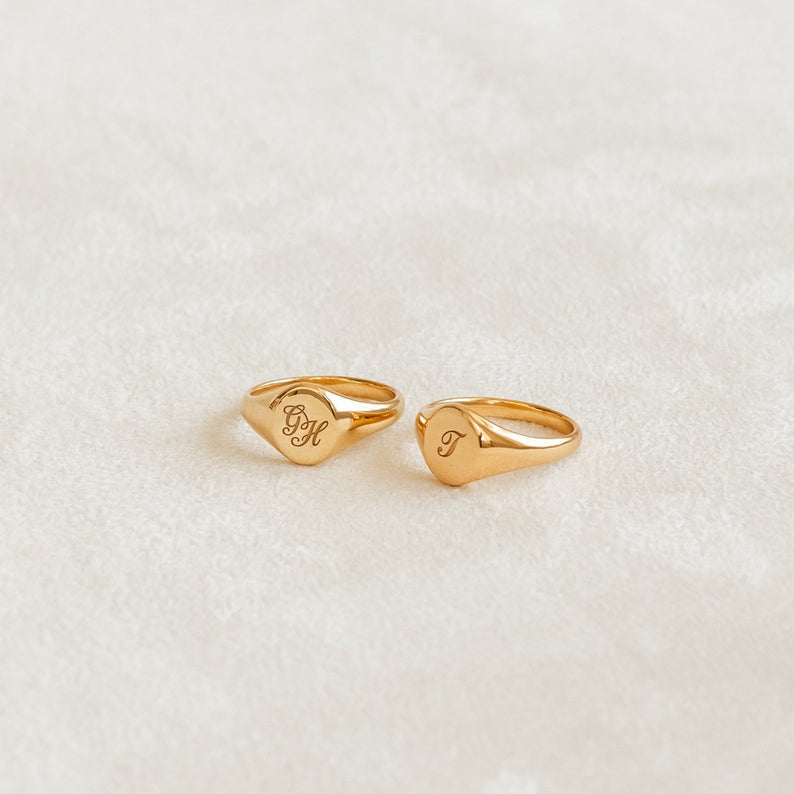 files/Grace_Personalized_Demi_Oval_Signet_Ring-10.jpg