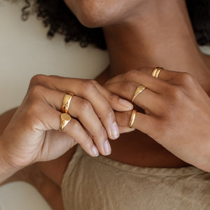 Demi Oval Signet Ring