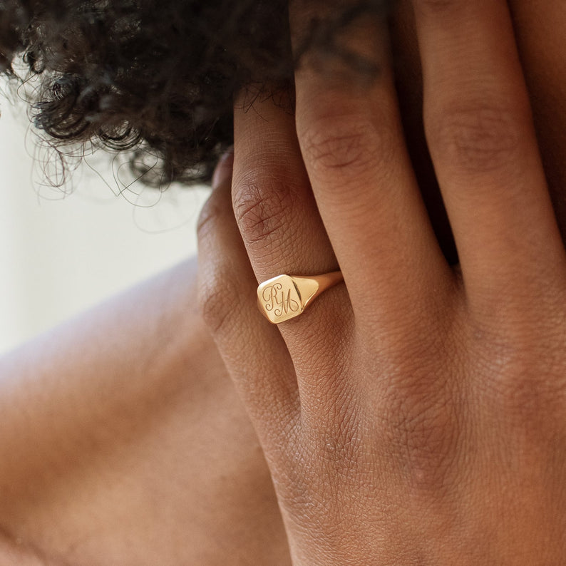 files/Grace_Personalized_Mia_Square_Signet_Ring_-1.jpg